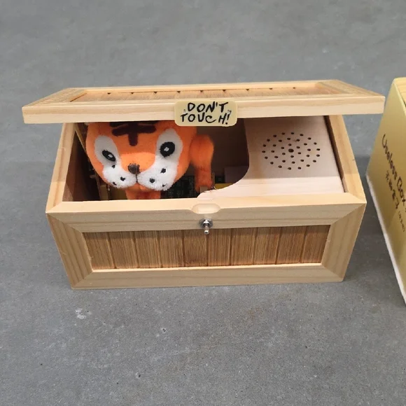 Useless Box Audio Version - Picture 4 of 7